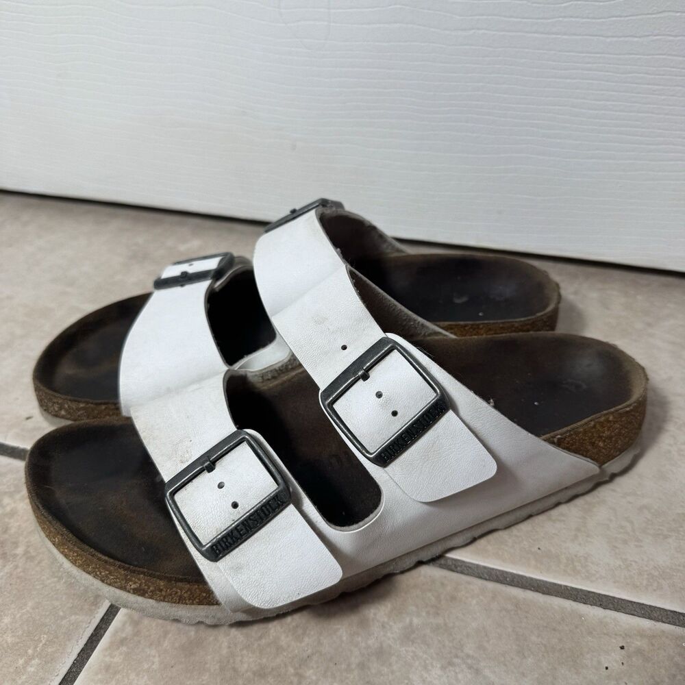 Birkenstock Women's 38 Arizona Sandals White 8/8.5 Cork Sole Summer Slip On